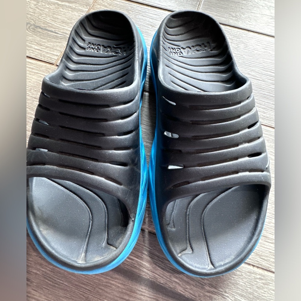 Hoka Men’s Sandals Size 10- Pre Loved